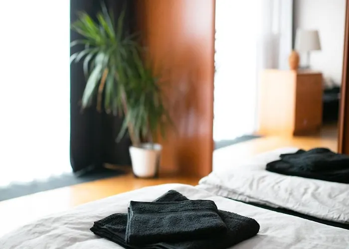 Reymonta Apartamento *